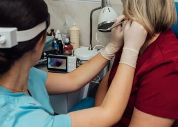 В Івано-Франківську в жінки знайшли павука у вусі