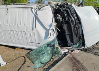 росія вдарила по автомобілю в Херсоні: загинув 56-річний чоловік, ще один поранений у лікарні