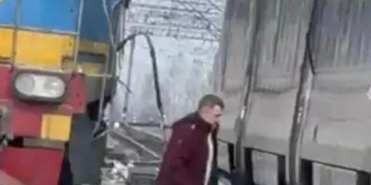 У Вінницькій області приватний тепловоз зіткнувся з потягом "Інтерсіті" Київ-Перемишль