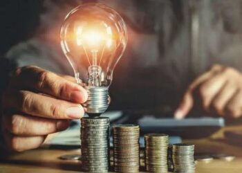 В Україні тариф на світло для населення залишиться без змін до листопада