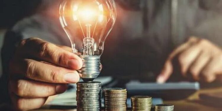 В Україні тариф на світло для населення залишиться без змін до листопада