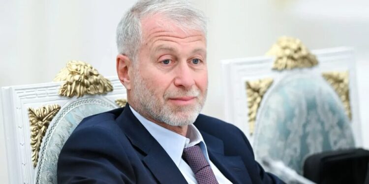 Абрамович хоче витратити 2,35 млрд фунтів від продажу Челсі не лише на Україну – ЗМІ