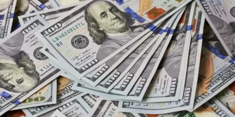 Від $500 ставки до відсотків із "закриву" – скільки заробляють працівники "офісів"