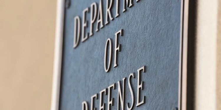 У Пентагоні обговорювали відсторонення Іспанії від НАТО й інші санкції через розкол щодо Ірану – Reuters