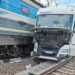 Водій вантажівки проігнорував сигнал та врізався у поїзд "Перемишль-Київ" на Львівщині