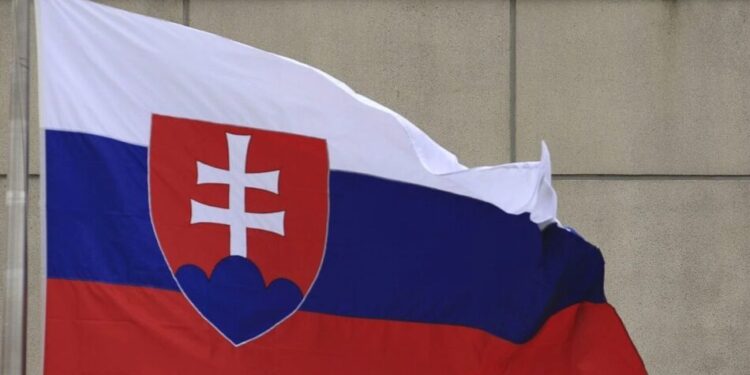 Словаччина готова заблокувати 20-й пакет санкцій проти рф, але не блокуватиме 90 млрд євро кредиту для України