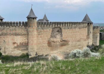 У Хотинській фортеці стався обвал стіни
