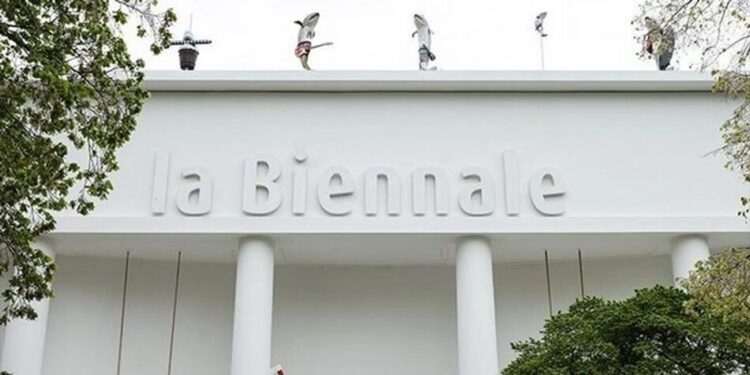 Журі Венеціанської бієнале виключило росію та Ізраїль з-поміж претендентів на нагороди на тлі погроз ЄС скороченням фінансування