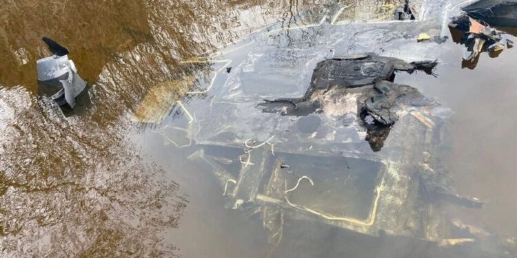 У Києві з Дніпра вилучили російський БПЛА з бойовою частиною