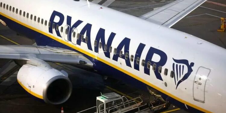 Ryanair закриває базу в Берліні та скорочує рейси через зростання зборів