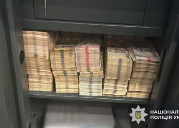 Наркоторгівля через мережу магазинів, call-центри та погрози – в Україні провели сотні обшуків і викрили угруповання "Хімпром"