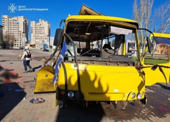 Кількість постраждалих через удар рф по маршрутці в Нікополі зросла