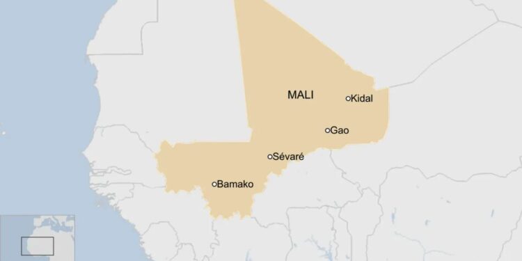 Вибухи пролунали поблизу військової бази у Малі, по країні і в столиці фіксують скоординовані атаки
