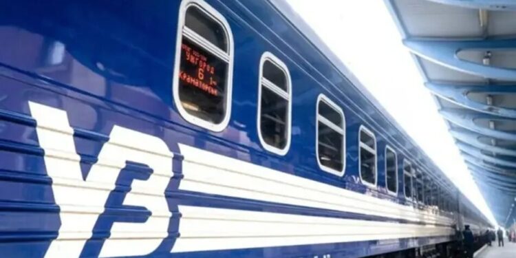 Укрзалізниця отримала змогу слідкувати за "шахедами" – що це змінює для пасажирів