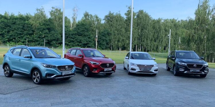 автомобиль MG