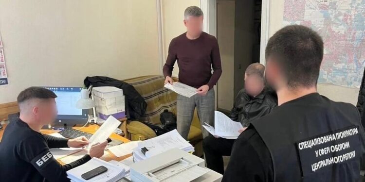 Розкрадання 5 млн гривень на супутникових телефонах для ЗСУ на Полтавщині – справу передали до суду