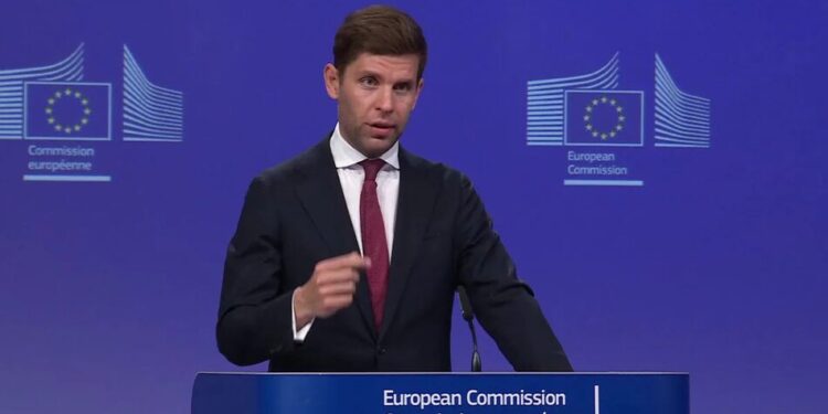 Єврокомісія очікує виділити Україні перші 9 млрд євро до кінця червня