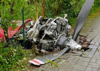 У Німеччині невеликий літак упав на житловий квартал, загинуло двоє людей – ЗМІ