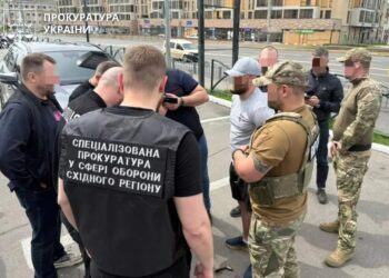 Отримав 11 тис. доларів за "списання" зі служби – підполковник Нацгвардії вдруге за пів року попався на хабарі