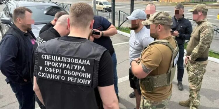 Отримав 11 тис. доларів за "списання" зі служби – підполковник Нацгвардії вдруге за пів року попався на хабарі