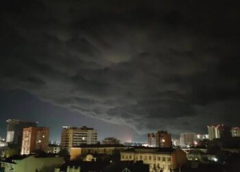 У ростові-на-дону після серії вибухів палають стратегічні заводи