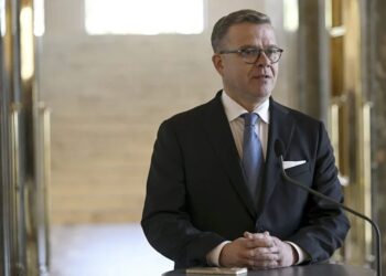 Прем’єр Фінляндії обговорив із Зеленським появу безпілотників у фінському повітряному просторі