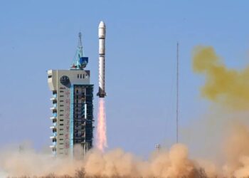 Китай успішно запустив новий супутник для випробування інтернет-технологій