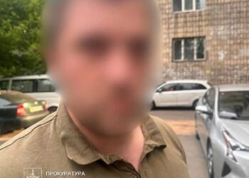 У Києві шахраї під виглядом "перевірки СБУ" виманили майже 11 мільйонів гривень у 83-річного хірурга