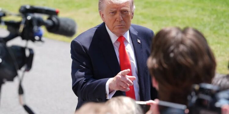 Трамп дав зрозуміти, що не звертатиметься за дозволом до Конгресу на продовження війни з Іраном – ЗМІ