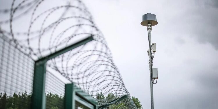 Естонія посилила кордон із рф першими стаціонарними детекторами дронів