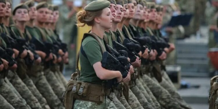 рф активізувала брехню про "примусову мобілізацію жінок в Україні" – ЦПД