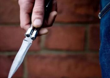 Напав на двох перехожих з ножем – у Житомирі затримали чоловіка, що перебував в СЗЧ