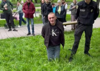 У Львові чоловік з ножем, побачивши працівників ТЦК, взяв у заручники 13-річну дівчинку