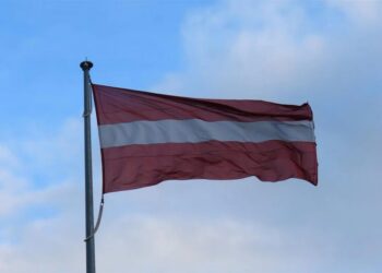 Латвія оголосила повітряну тривогу через дрон
