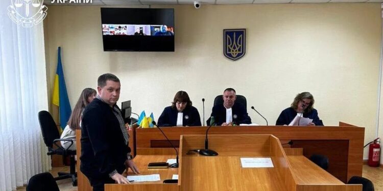 На Рівненщині чоловіка засудили до довічного ув’язнення за подвійне вбивство, вчинене в присутності дітей