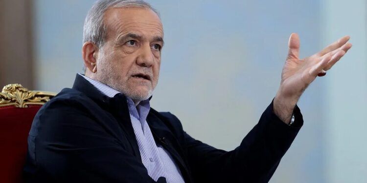 "Діалог не означає капітуляцію" – президент Ірану заявив про відмову поступатися "правами нації"