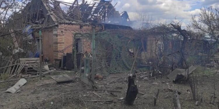 Внаслідок авіаудару росіян по Запорізькому району загинула людина, поранено дитину