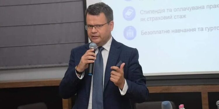"Україна може впоратися без трудових мігрантів" – Ігор Гарбарук про дефіцит кадрів, демографію і майбутнє економіки