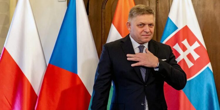 Фіцо передав путіну послання Зеленського про готовність до зустрічі