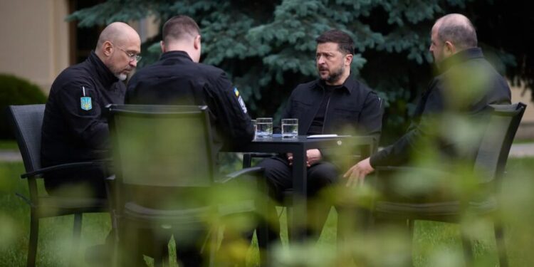 "Розраховуємо на візити та перемовини": Зеленський прагне активнішої комунікації зі США