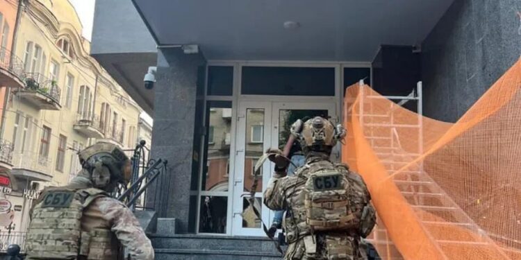 Обласному керівництву Нацполіції, яке підозрюють у причетності до порнобізнесу, оберуть запобіжний захід