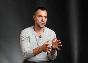TikTok обмежив доступ до каналу Олексія Арестовича в Україні