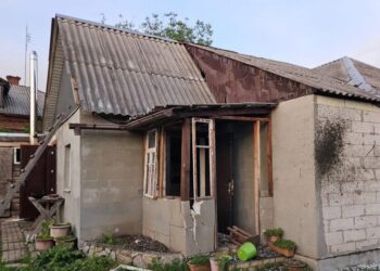 російські дрони вбили трьох людей під час атак на Харківщині