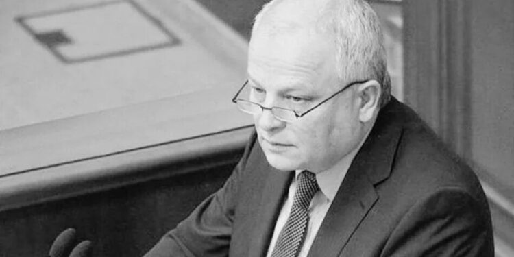 На 64-му році життя помер нардеп Степан Кубів
