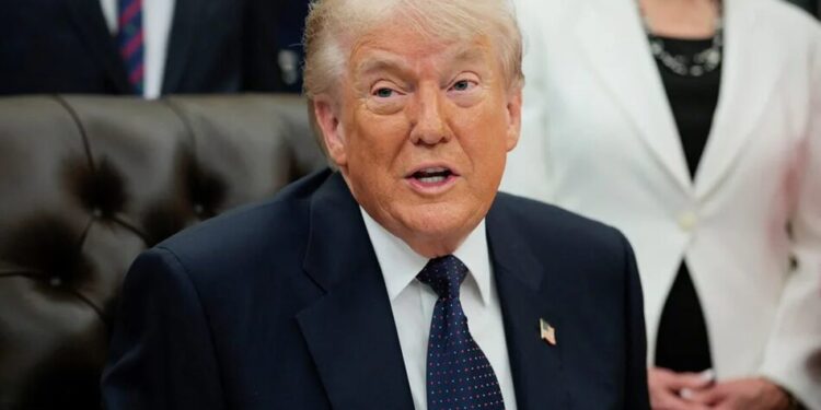 Трамп заявив про "дуже хороші переговори" і згоду Ірану відмовитися від ядерної зброї