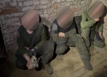 Поблизу Вовчанська прикордонники "Форпосту" взяли в полон трьох російських окупантів