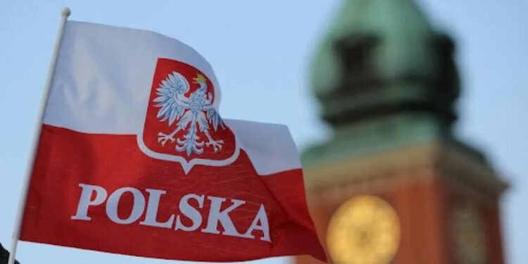 Польща з’ясовує, як розшукуваний ексміністр Зьобро потрапив до США