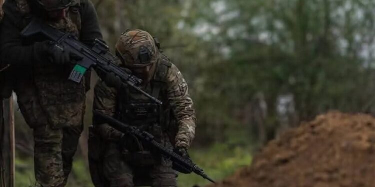 Окупанти 55 разів атакували позиції Сил оборони та здійснили спробу штурму в бік Антонівського мосту – Генштаб