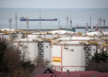 ЄС обговорює заморожування нафтових обмежень для росії на тлі війни з Іраном