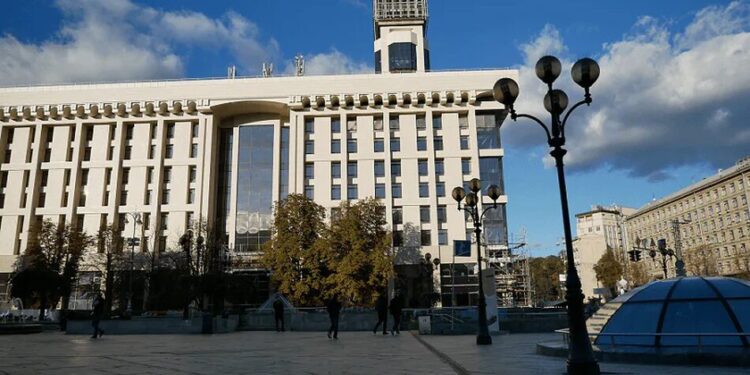 Позбутися тіні минулого: як профспілки стають інструментом захисту гідності працівників